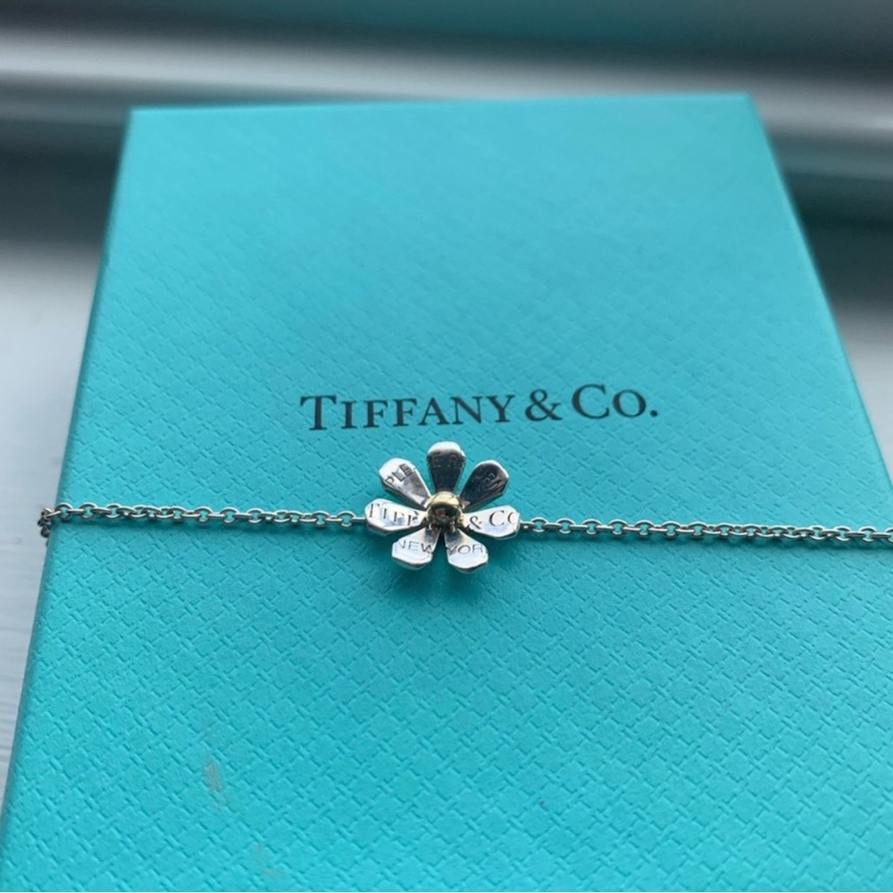 Daisy bracelet